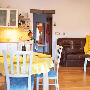 Brneti & Medicinal Botanical Garden Appartement