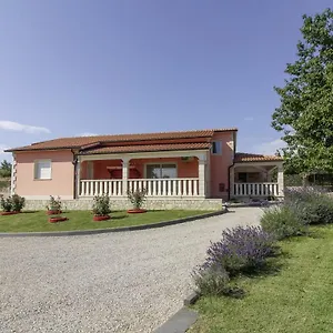 Ferienhaus Linda In Lovrinići, Pazin